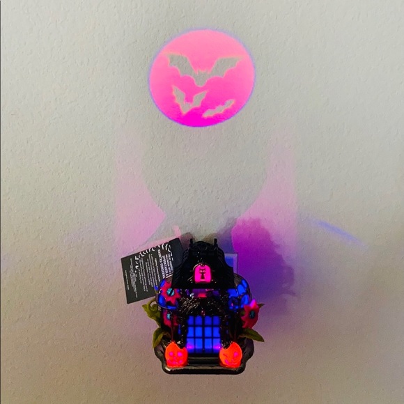 BBW Haunted Conservatory Projector - Picture 2 of 5